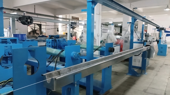 Máquina de fabricación de cables de red 50+35 Línea de extrusión de alambre de control PLC