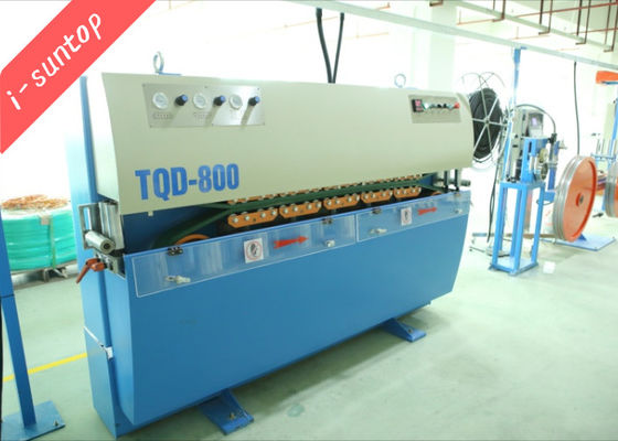 Dispositivo de tracción neumático para el cableado de fibra óptica exterior