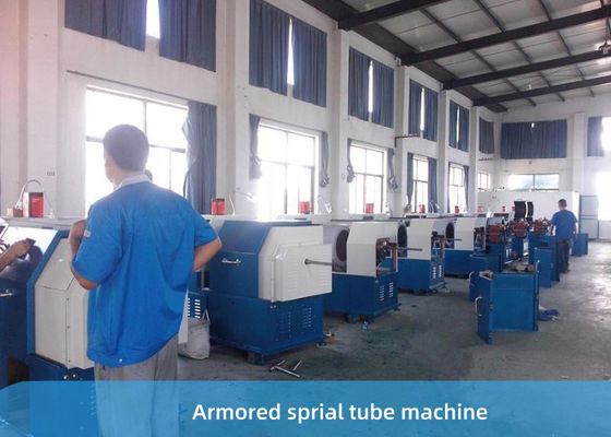 Máquina de acero de Armoring del espiral de la tira 8KW para el cable óptico de la fibra