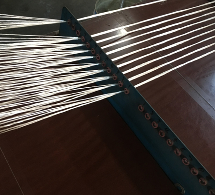 Las extrusiones por estirado trabajan a máquina de la fibra de vidrio reforzaron FRP plástico para el cable de fibra óptica
