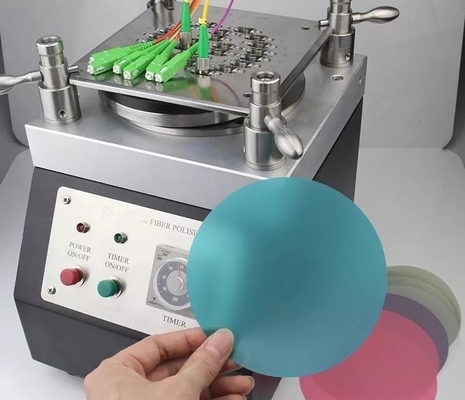 Velocidad fija de la presión de la esquina de la máquina pulidora cuatro del cordón de remiendo de la fibra óptica